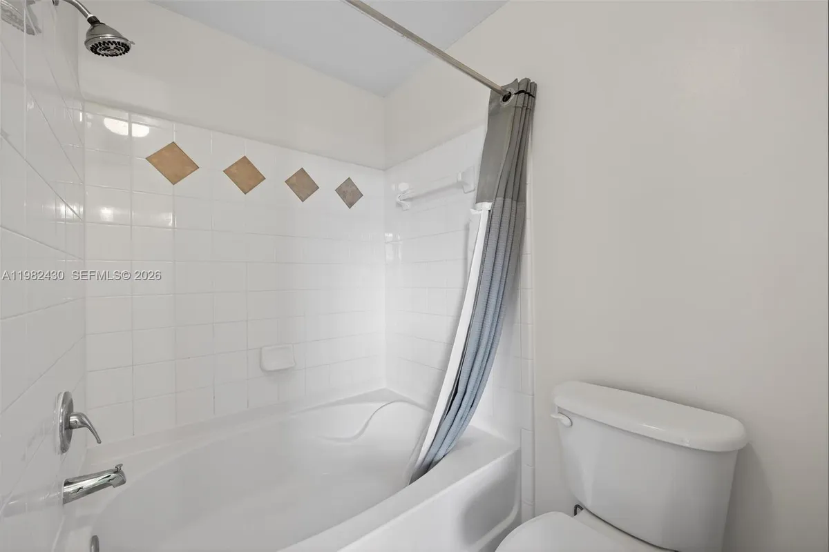 156 Aragon Way # 103, Jupiter FL 33458