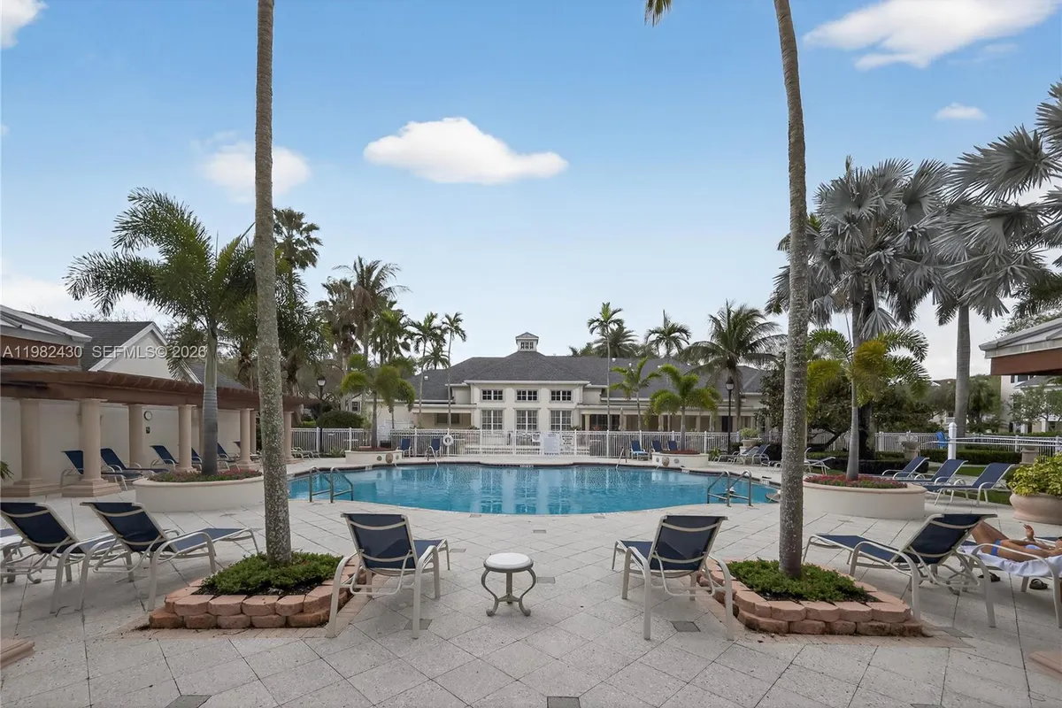 156 Aragon Way # 103, Jupiter FL 33458