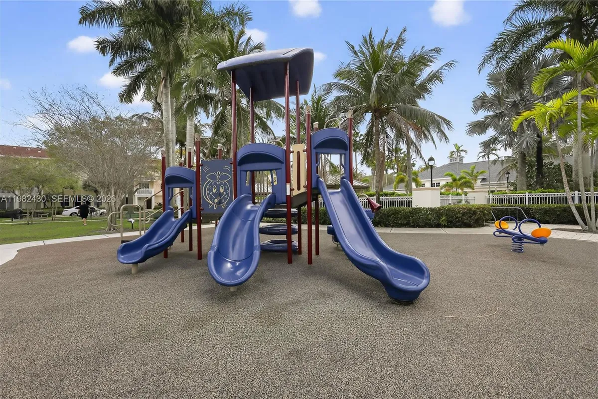 156 Aragon Way # 103, Jupiter FL 33458