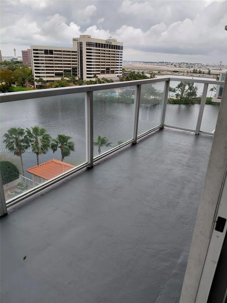 5077 NW 7th St # 1006, Miami FL 33126