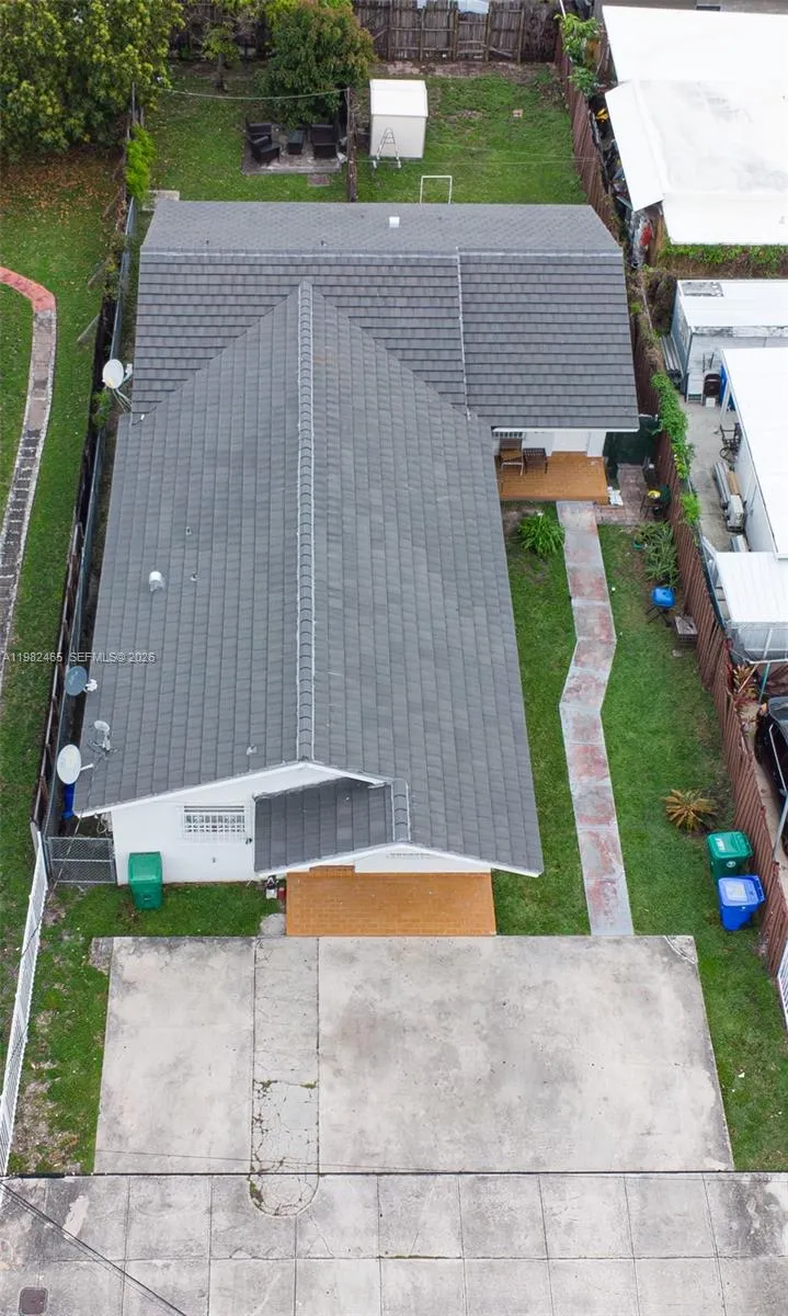 119 NW 17th Pl, Miami FL 33125