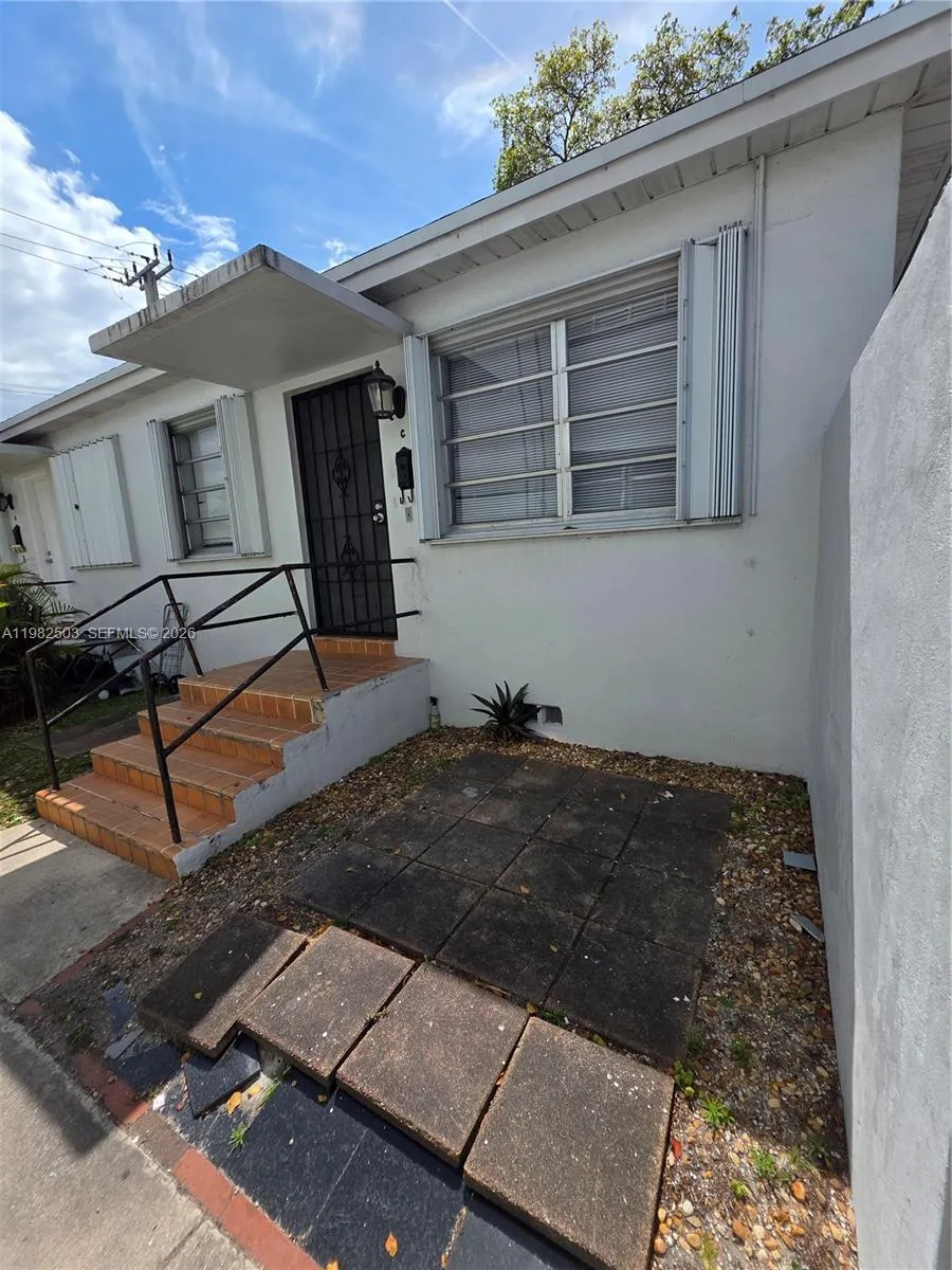 57 Esplanade Dr # C, Miami Springs FL 33166