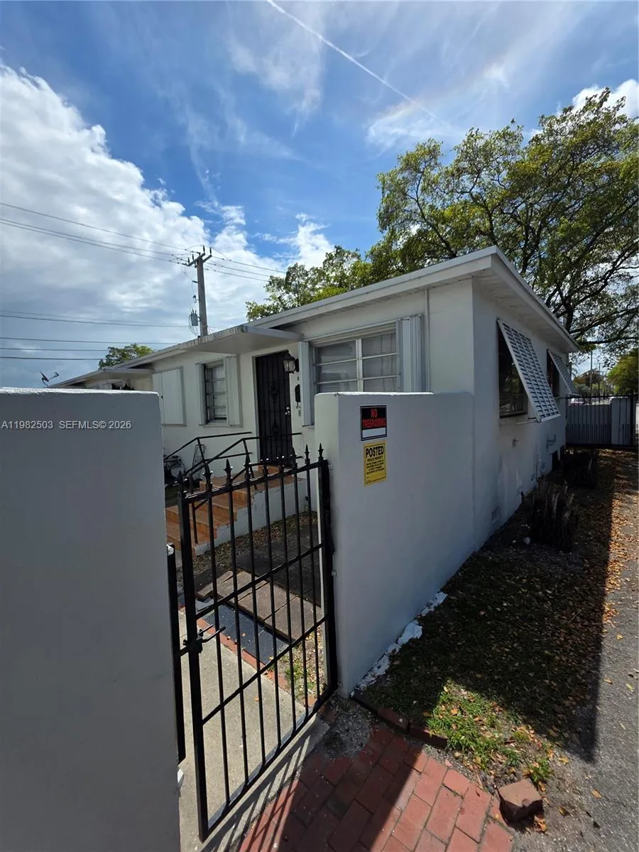 57 Esplanade Dr # C, Miami Springs FL 33166