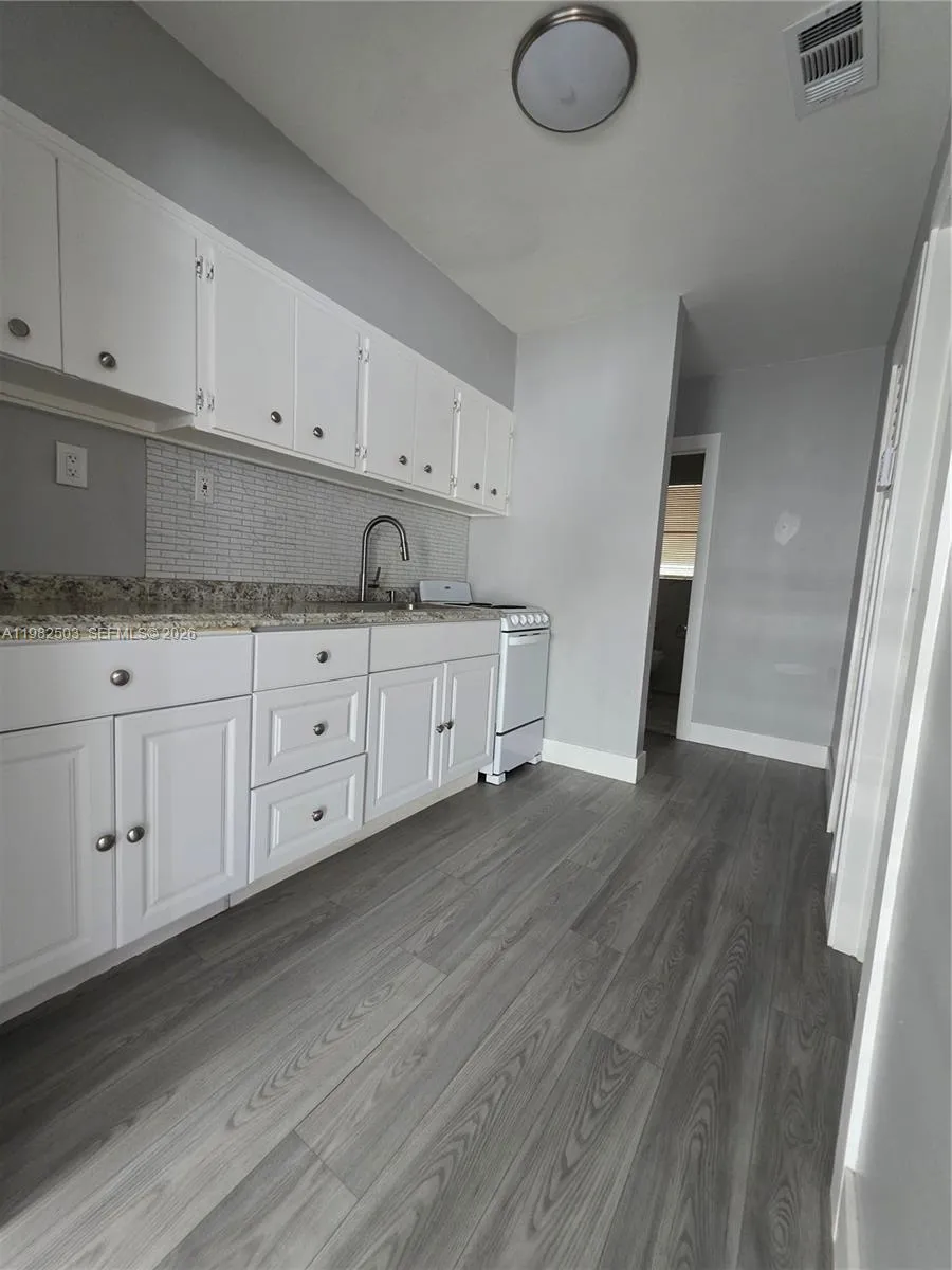 57 Esplanade Dr # C, Miami Springs FL 33166