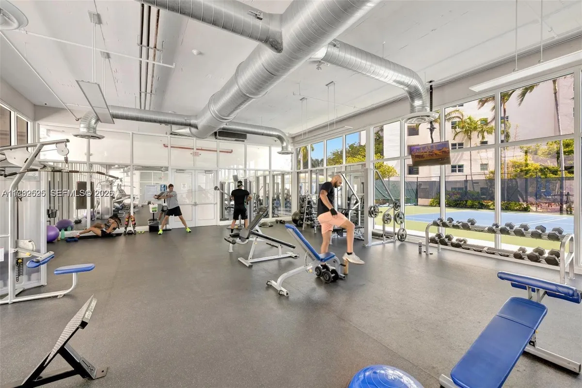 14951 Royal Oaks Ln # 1409, North Miami FL 33181