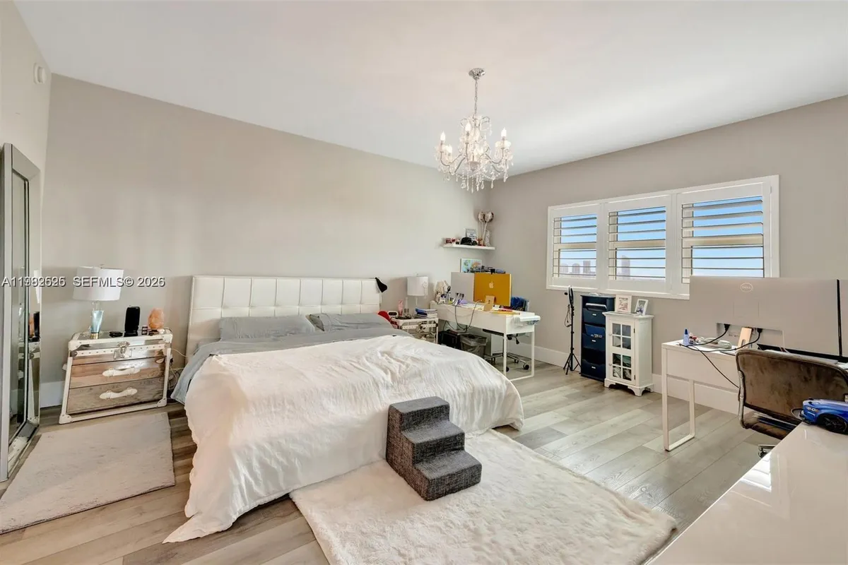 14951 Royal Oaks Ln # 1409, North Miami FL 33181