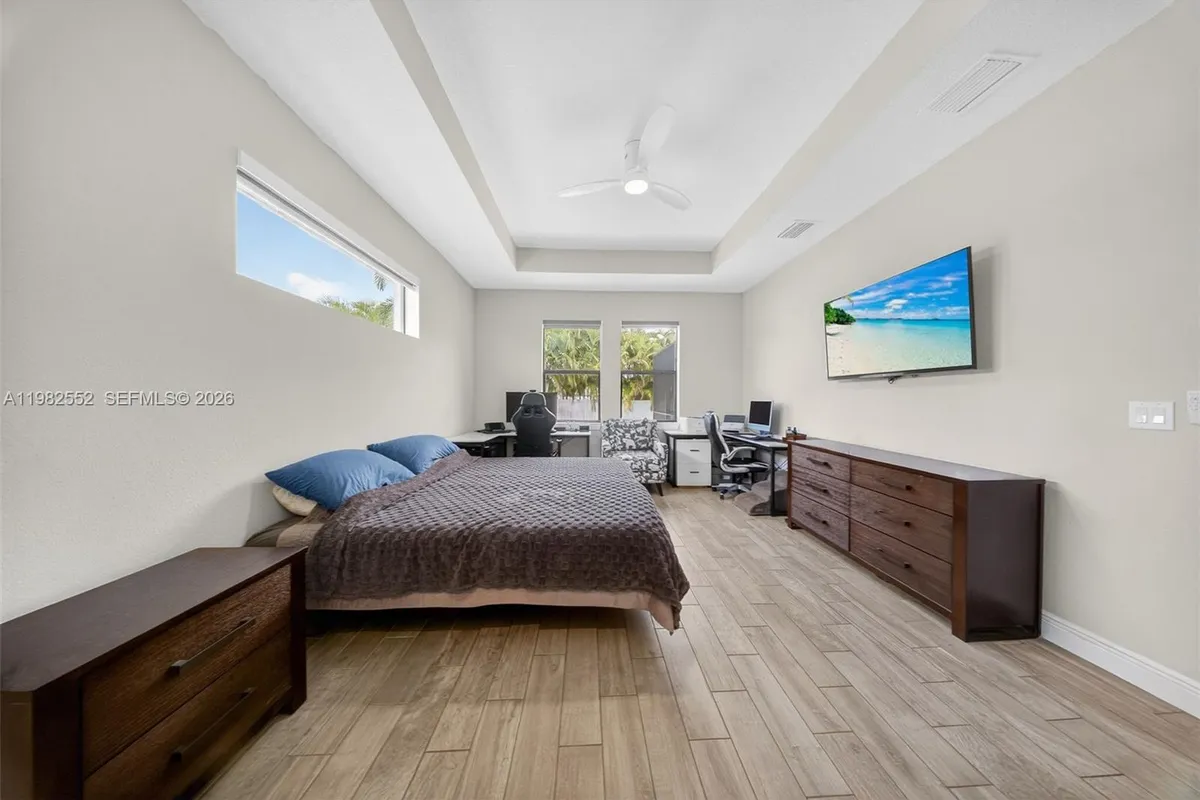 2205 SW 13TH ST, Cape Coral FL 33991