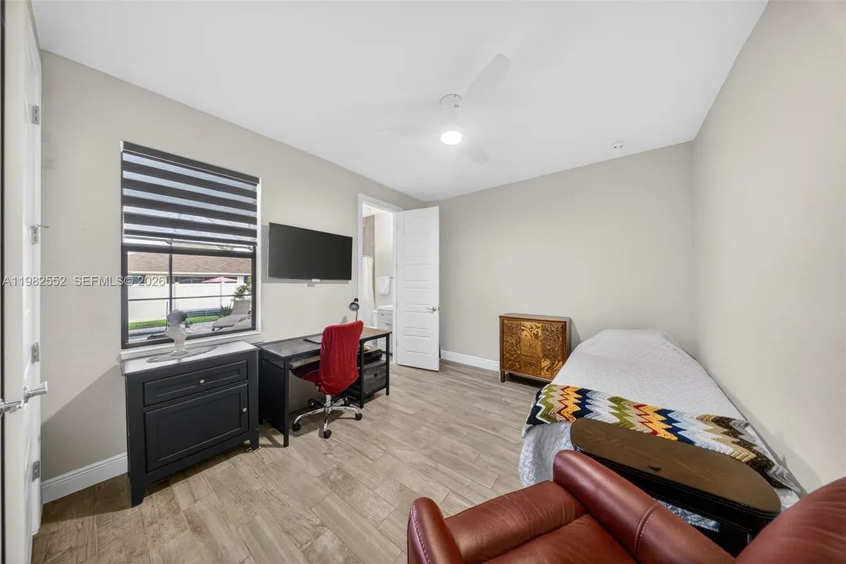 2205 SW 13TH ST, Cape Coral FL 33991