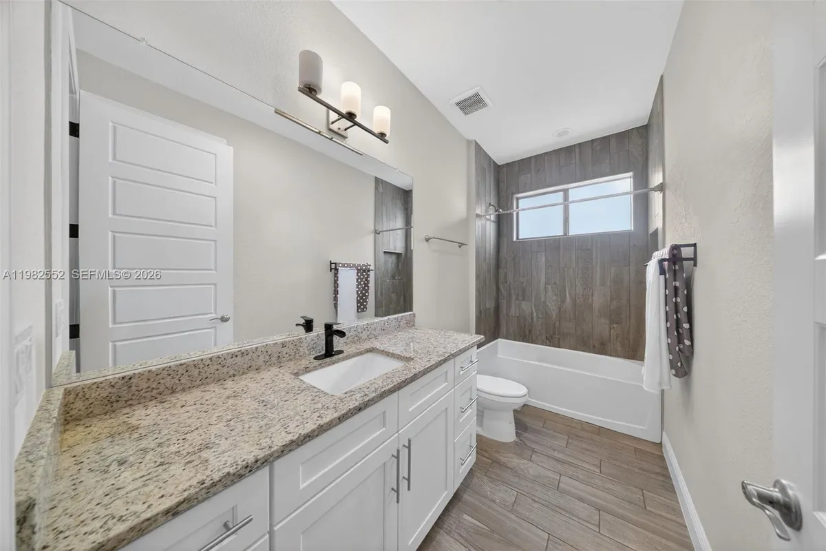 2205 SW 13TH ST, Cape Coral FL 33991