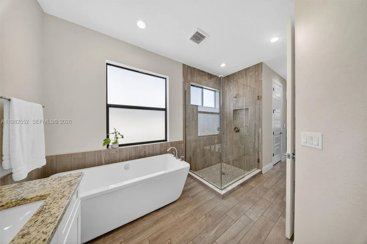 2205 SW 13TH ST, Cape Coral FL 33991