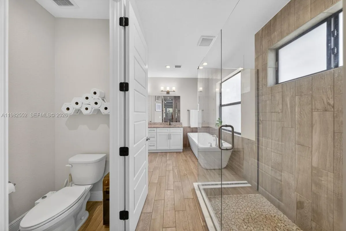 2205 SW 13TH ST, Cape Coral FL 33991