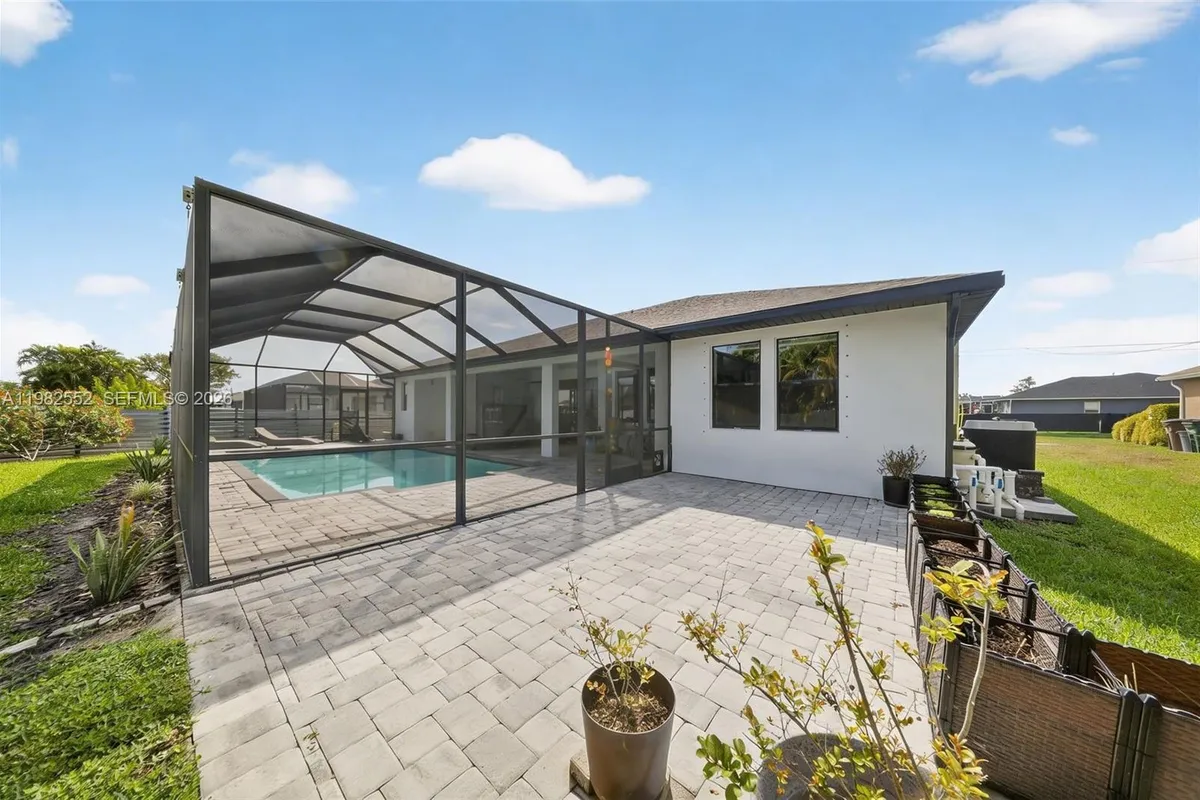 2205 SW 13TH ST, Cape Coral FL 33991