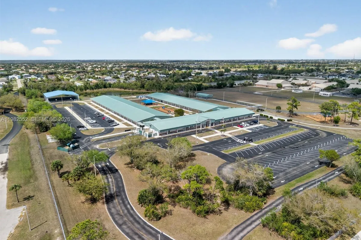 2205 SW 13TH ST, Cape Coral FL 33991