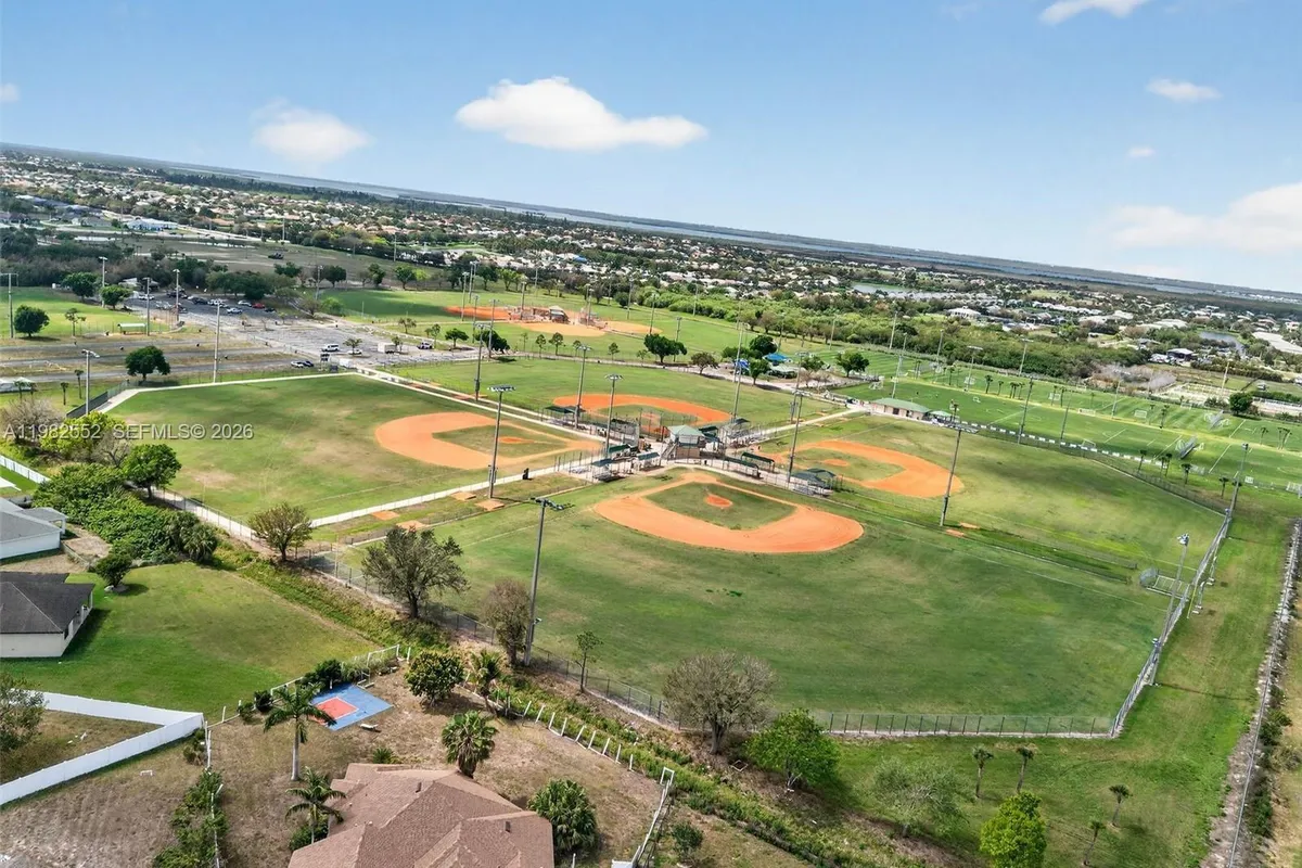 2205 SW 13TH ST, Cape Coral FL 33991