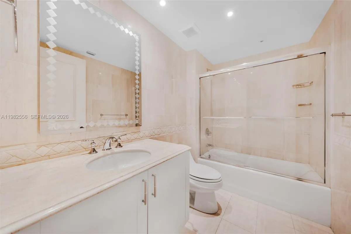 430 Grand Bay Dr # 902, Key Biscayne FL 33149