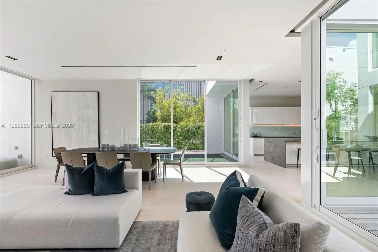 1011 W 48th St # 8, Miami Beach FL 33140