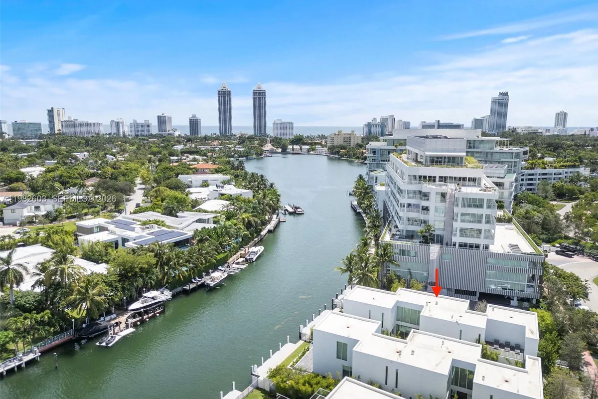 1011 W 48th St # 8, Miami Beach FL 33140