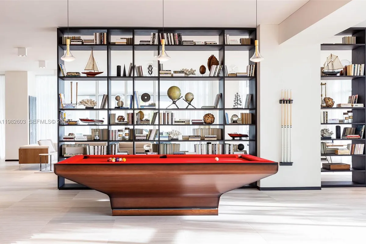 1011 W 48th St # 8, Miami Beach FL 33140