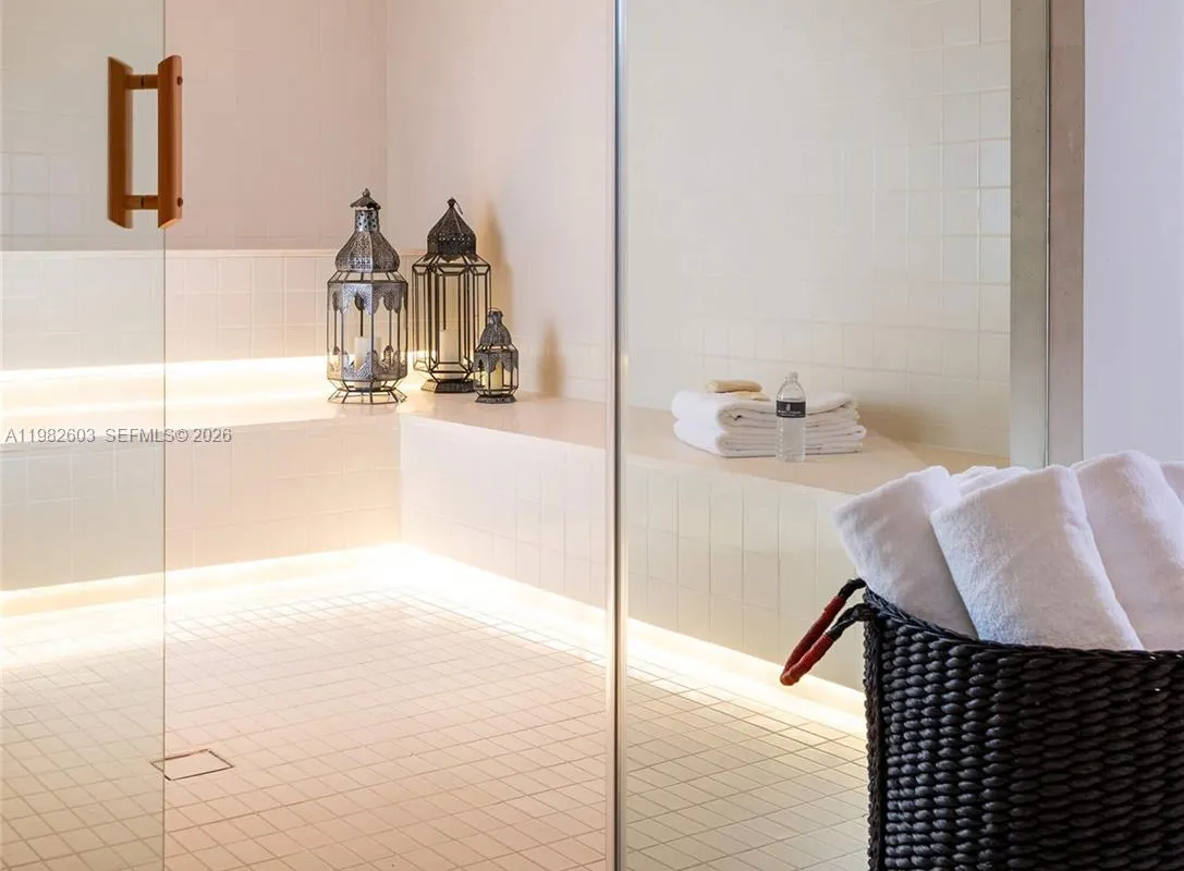 1011 W 48th St # 8, Miami Beach FL 33140