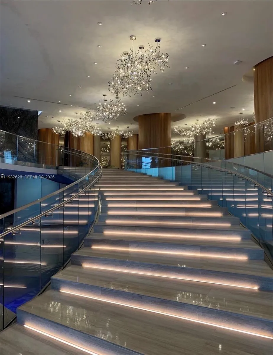 488 NE 18TH # 2703, Miami FL 33132