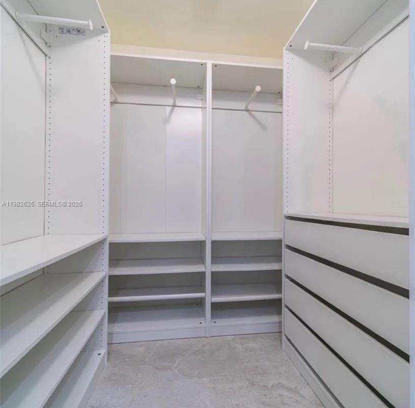 488 NE 18TH # 2703, Miami FL 33132