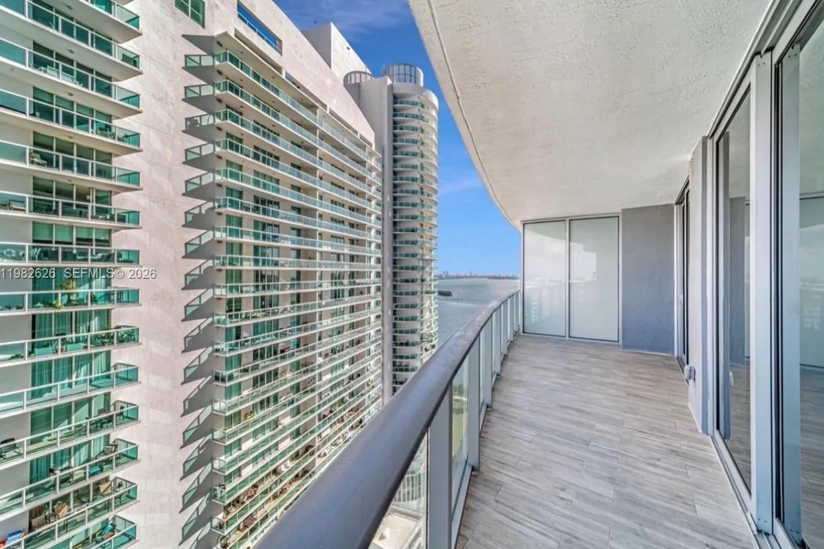 488 NE 18TH # 2703, Miami FL 33132