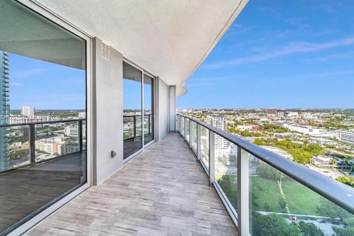 488 NE 18TH # 2703, Miami FL 33132