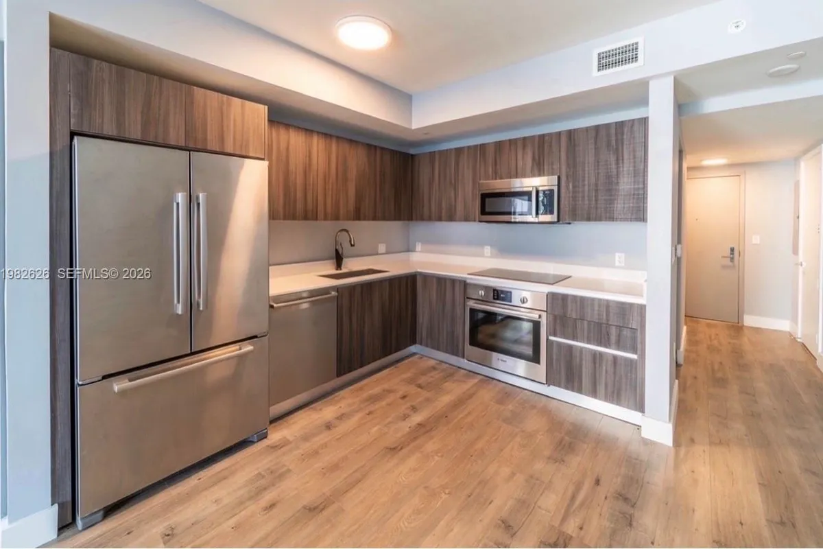 488 NE 18TH # 2703, Miami FL 33132