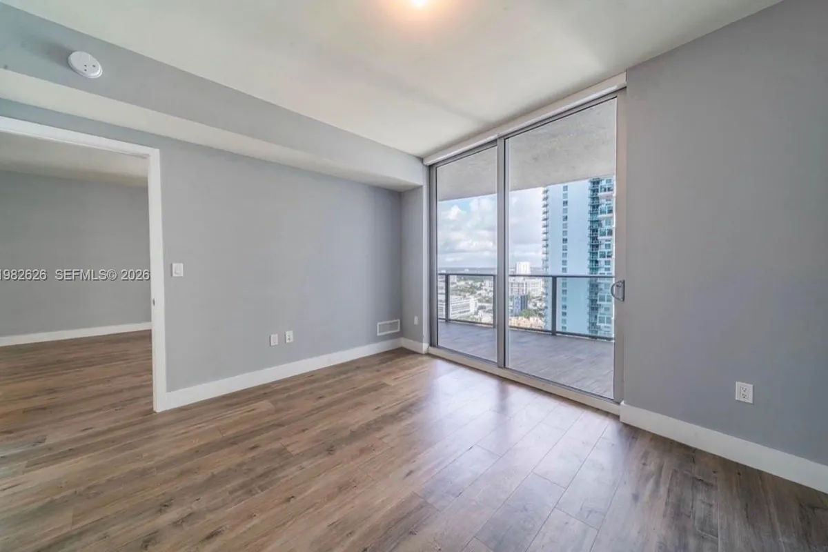 488 NE 18TH # 2703, Miami FL 33132