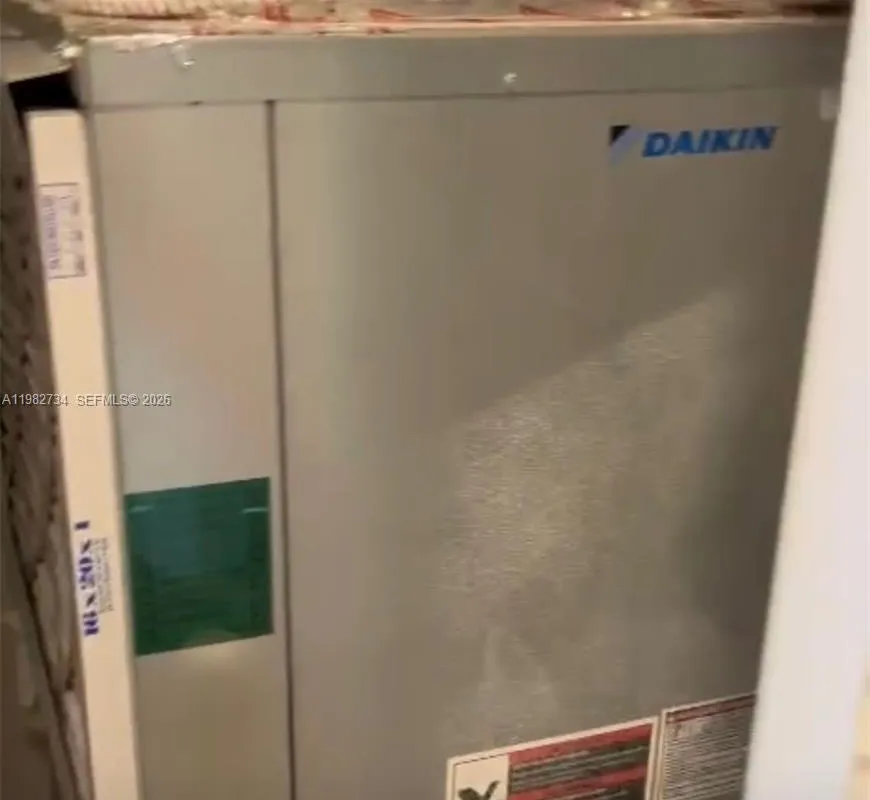 159 NE 6th St # 1804, Miami FL 33132