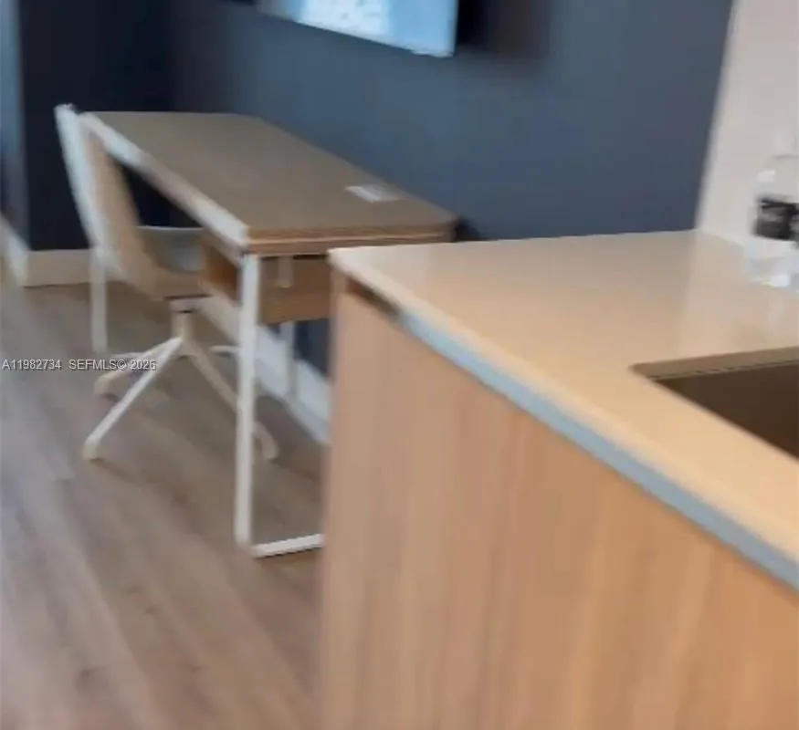 159 NE 6th St # 1804, Miami FL 33132