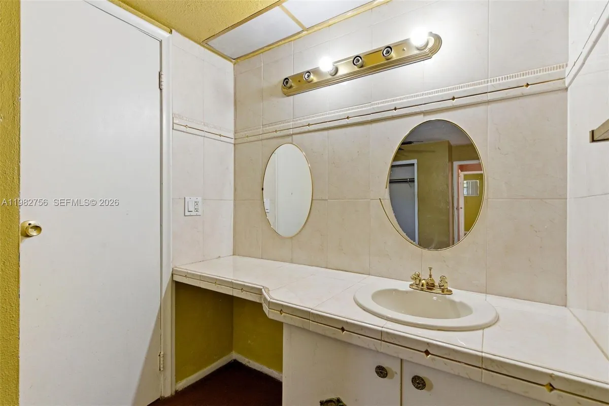 6600 NW 26th St, Sunrise FL 33313