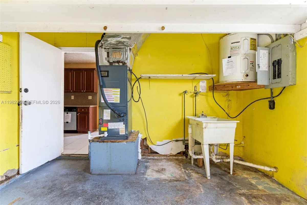 6600 NW 26th St, Sunrise FL 33313