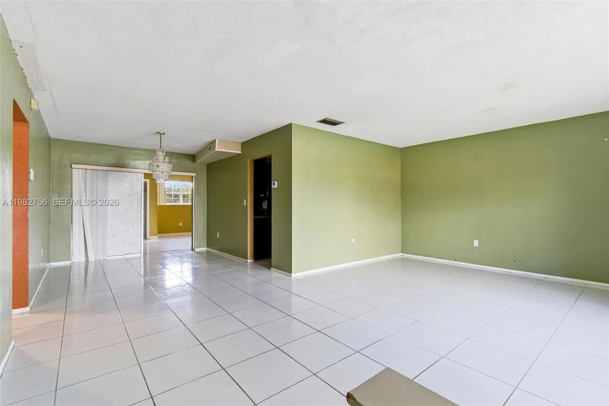 6600 NW 26th St, Sunrise FL 33313