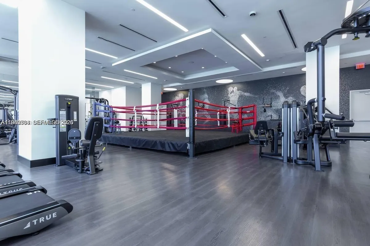 851 NE 1st Ave # 4801, Miami FL 33132