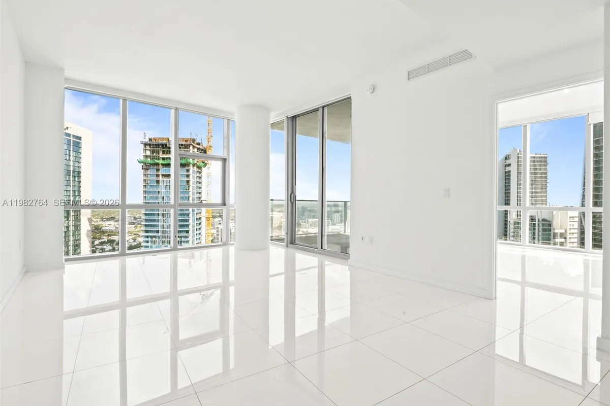 851 NE 1st Ave # 4801, Miami FL 33132