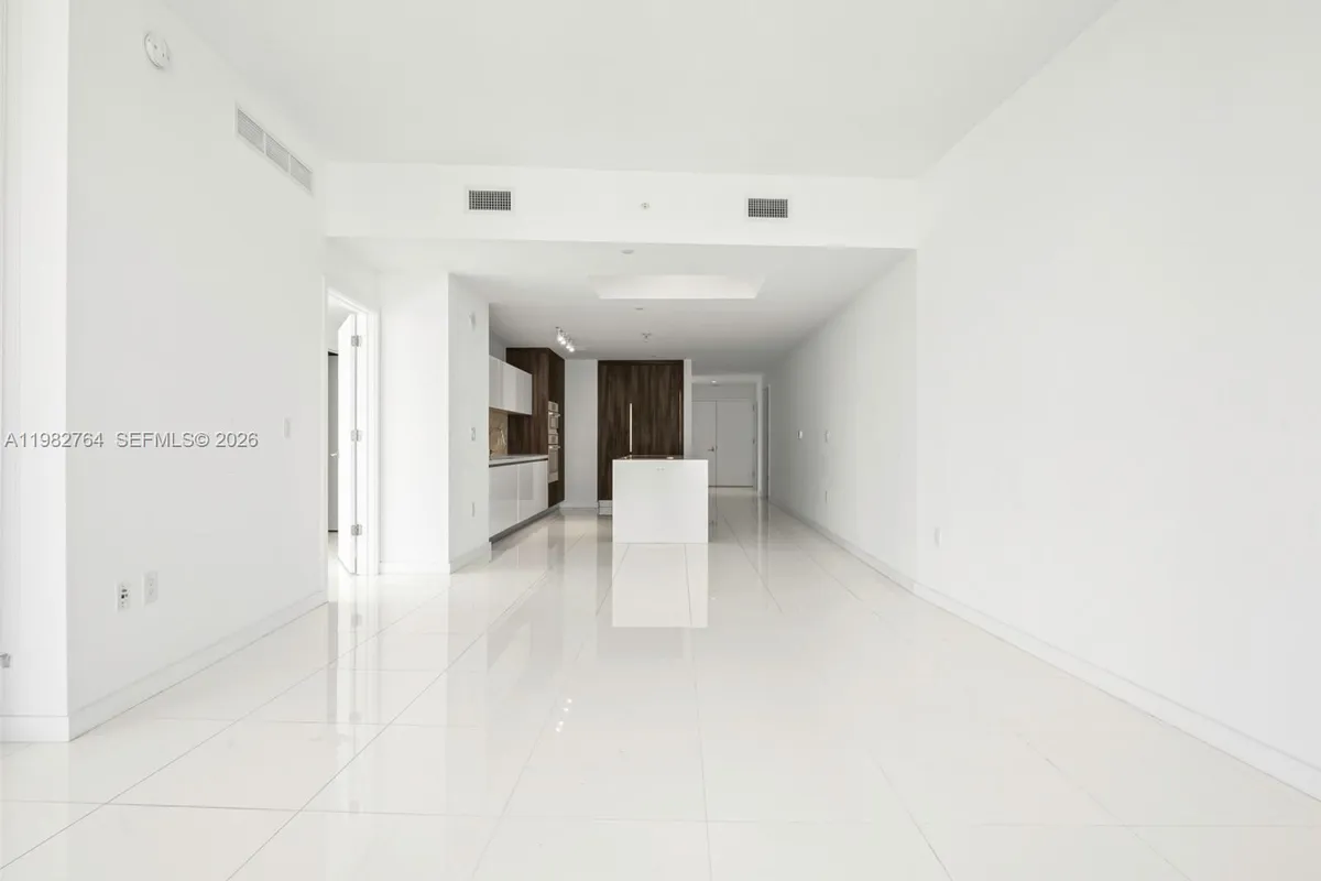 851 NE 1st Ave # 4801, Miami FL 33132