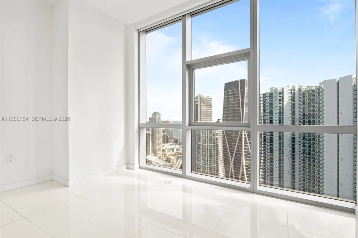 851 NE 1st Ave # 4801, Miami FL 33132