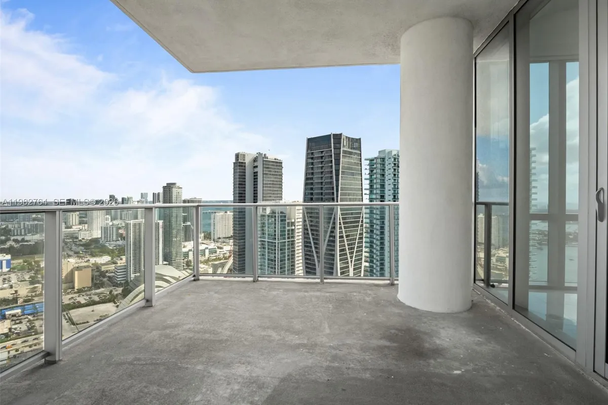 851 NE 1st Ave # 4801, Miami FL 33132