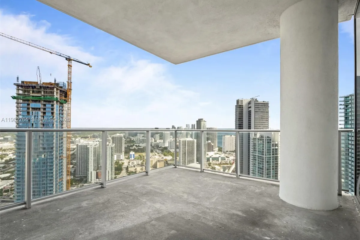 851 NE 1st Ave # 4801, Miami FL 33132