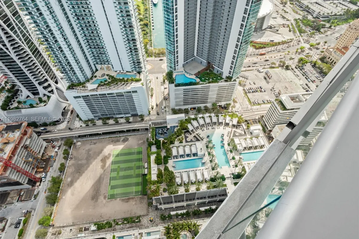 851 NE 1st Ave # 4801, Miami FL 33132