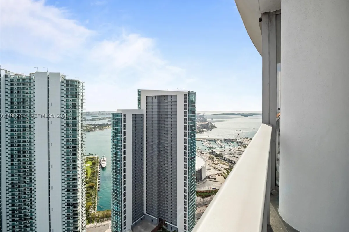 851 NE 1st Ave # 4801, Miami FL 33132