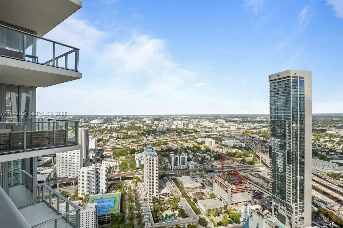 851 NE 1st Ave # 4801, Miami FL 33132