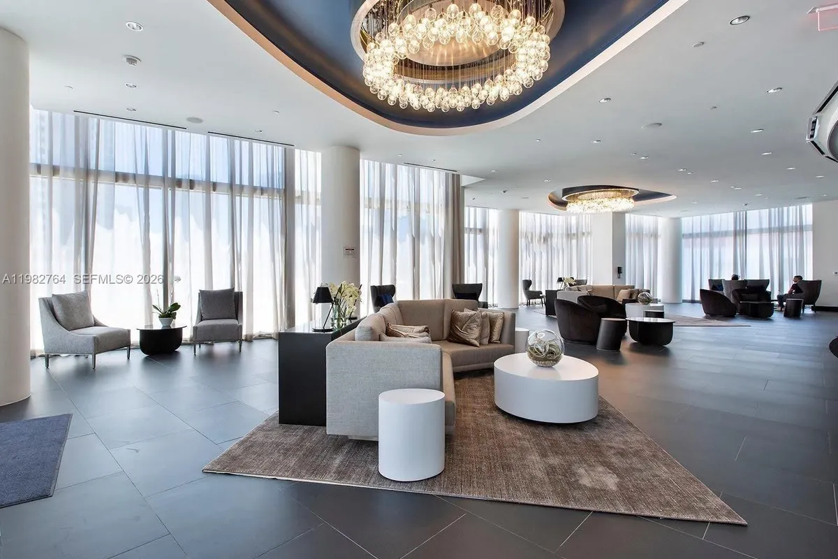 851 NE 1st Ave # 4801, Miami FL 33132