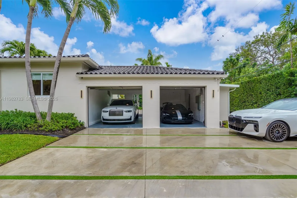 500 NE 51st St, Miami FL 33137