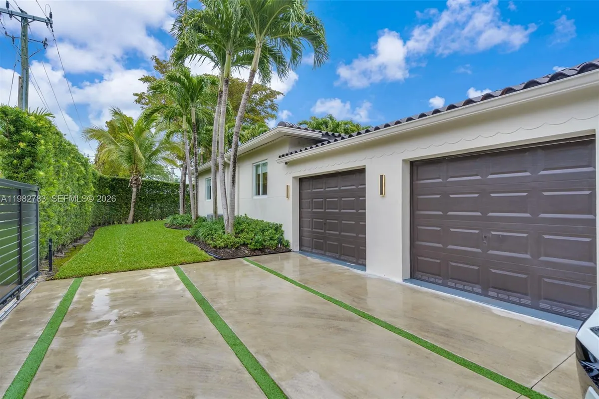 500 NE 51st St, Miami FL 33137