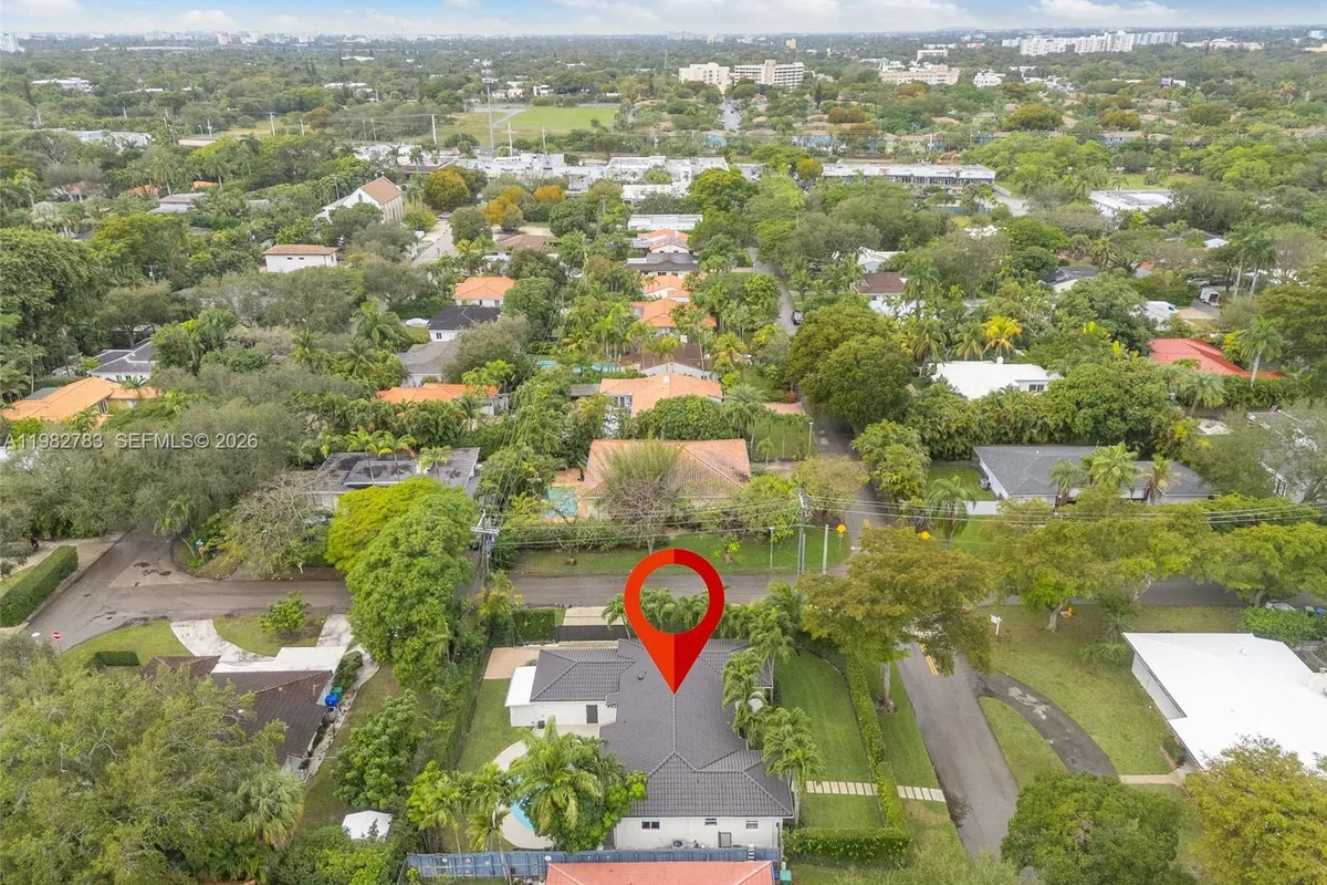 500 NE 51st St, Miami FL 33137