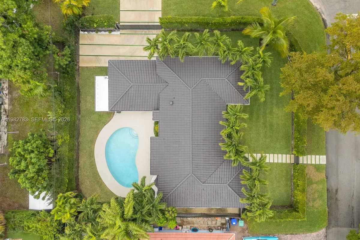 500 NE 51st St, Miami FL 33137