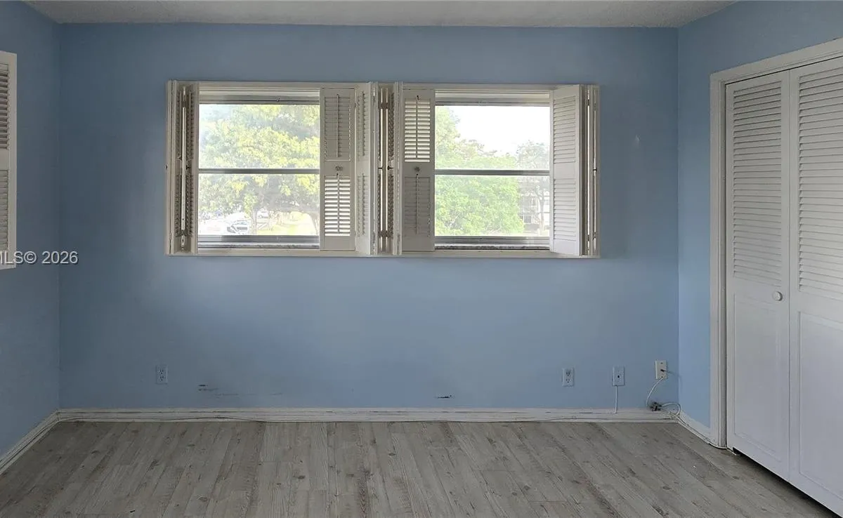 1201 Hillcrest Ct # 302, Hollywood FL 33021