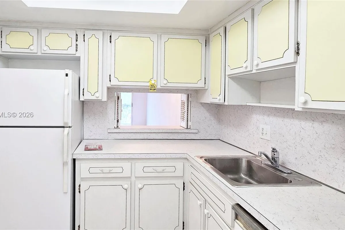 1201 Hillcrest Ct # 302, Hollywood FL 33021